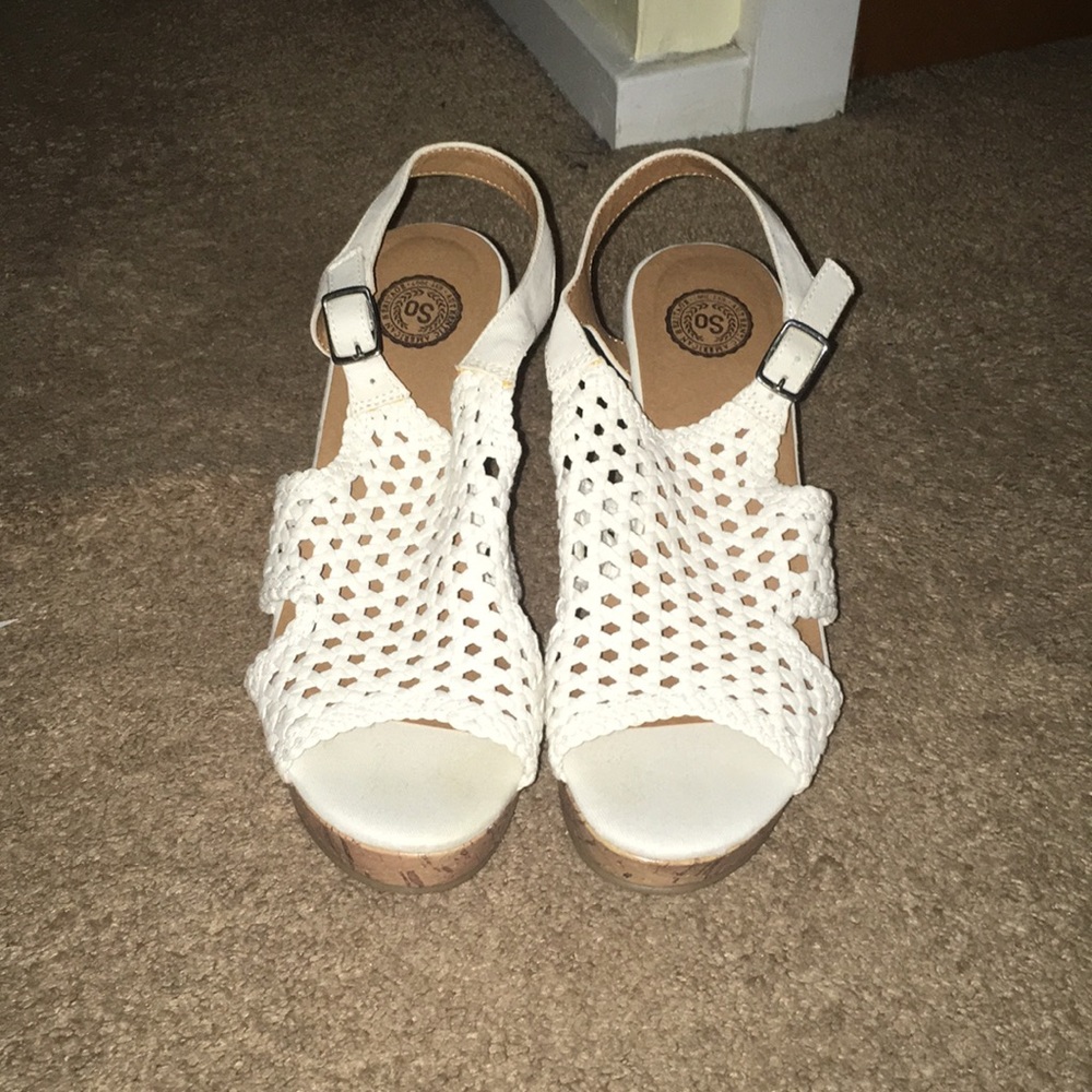 White wedges